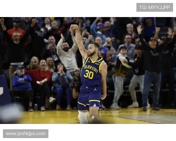 库里谈勇士现状称建队思路积极理性虽非冠军热门但球队状态理想