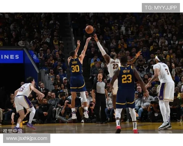 勇士官方发布库里本场数据海报 全场最佳球员表现震撼赛场