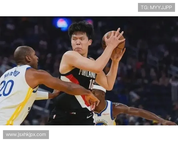 杨瀚森首节登场四分五十秒贡献一分正负值加一展现稳健开局
